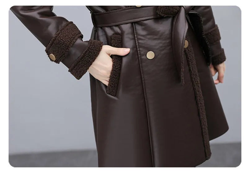 Fourrure et manteau en cuir